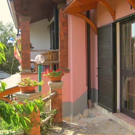 Serena Vakantieboerderij Collinas